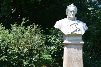 Bust-in loose (Goethe)